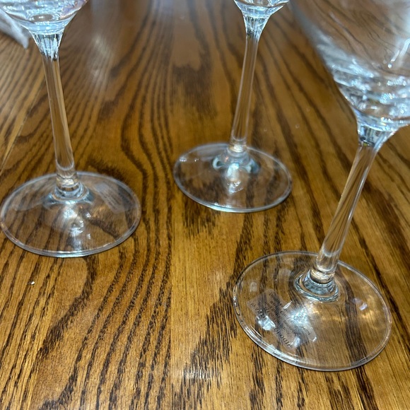 Anthropologie Fiorella Wine Glasses Set of 2 - Picture 5 of 7